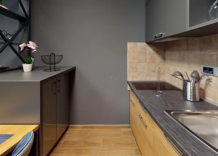 Διαμέρισμα In *